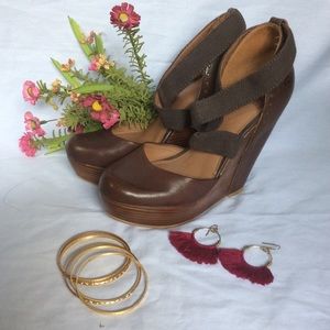 🍀🍀 Lucky Brand Nana Wood Sole Wedge 🍀🍀